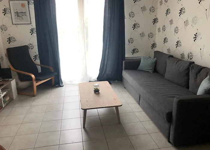 La Maison De Julie * Albert